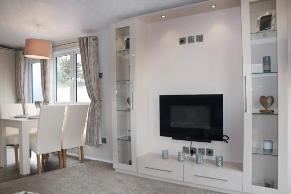 Carabuild Breeze Lodge