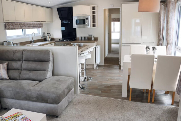 Carabuild Breeze Lodge