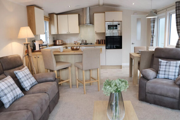 Carabuild Highland Lodge