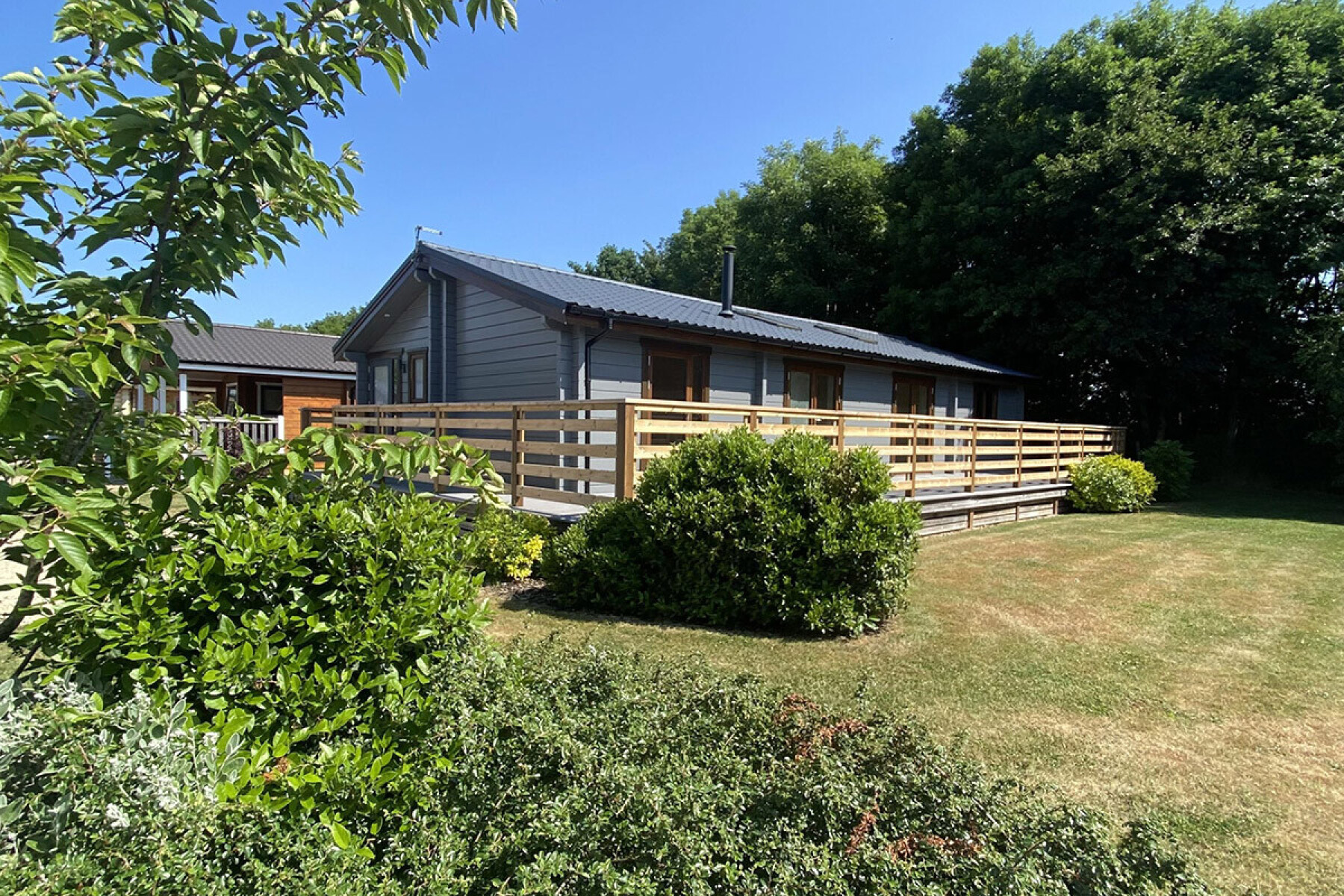 Frisby Lakes Lodge Park