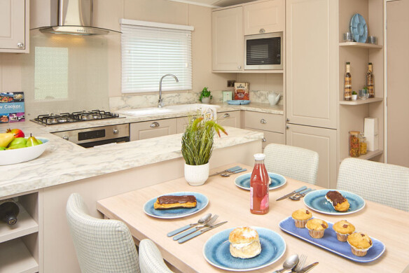  Carnaby Lakehouse Lodge