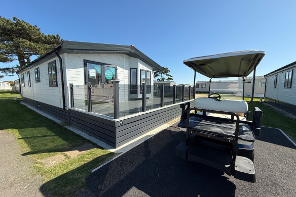 Atlas Lilac Lodge